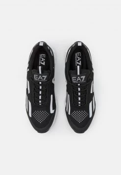 EA7 Emporio Armani UNISEX Baskets Basses Black/silver -EA7 Emporio Armani Soldes Magasin 87f7db740d2f492ba51a74c4a867bcc8