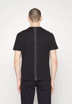 EA7 Emporio Armani T Shirt Imprimé Black Homme -EA7 Emporio Armani Soldes Magasin 8a2541c6bcef478d9a702b6f48b5c6ca