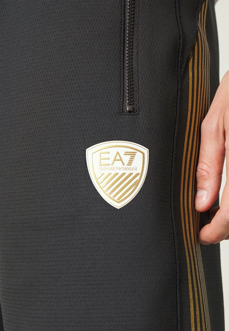 EA7 Emporio Armani BERMUDA Short Anthracite Homme 6 EA7 Emporio Armani BERMUDA Short Anthracite Homme – Image 6