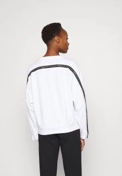 EA7 Emporio Armani T Shirt à Manches Longues White Femme -EA7 Emporio Armani Soldes Magasin 90b4e9ee672947b4a127efa6d308a438