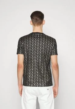 EA7 Emporio Armani TEE ALLOVER LOGO T Shirt Imprimé Black Homme 8 EA7 Emporio Armani TEE ALLOVER LOGO T Shirt Imprimé Black Homme -EA7 Emporio Armani Soldes Magasin 9bf4992531b443a5a12c8d62393ee570