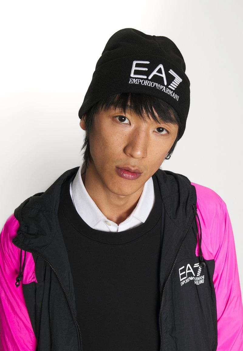 EA7 Emporio Armani UNISEX Bonnet Black 1 EA7 Emporio Armani UNISEX Bonnet Black