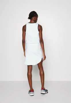 EA7 Emporio Armani TENNIS CLUB DRESS Robe De Sport Bianco Femme -EA7 Emporio Armani Soldes Magasin a6c539da726f4136b6497bff601226fd
