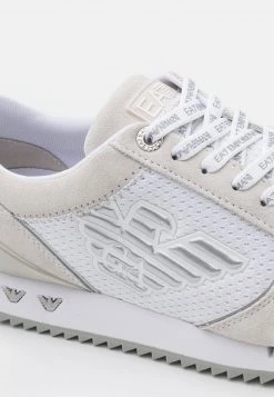 EA7 Emporio Armani UNISEX Baskets Basses White/silver -EA7 Emporio Armani Soldes Magasin a8ab2684866b409aab16ff115f832186