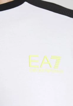 EA7 Emporio Armani T Shirt Imprimé White Homme -EA7 Emporio Armani Soldes Magasin a8ebf4d7f12a4fd7bc4111662b54c998