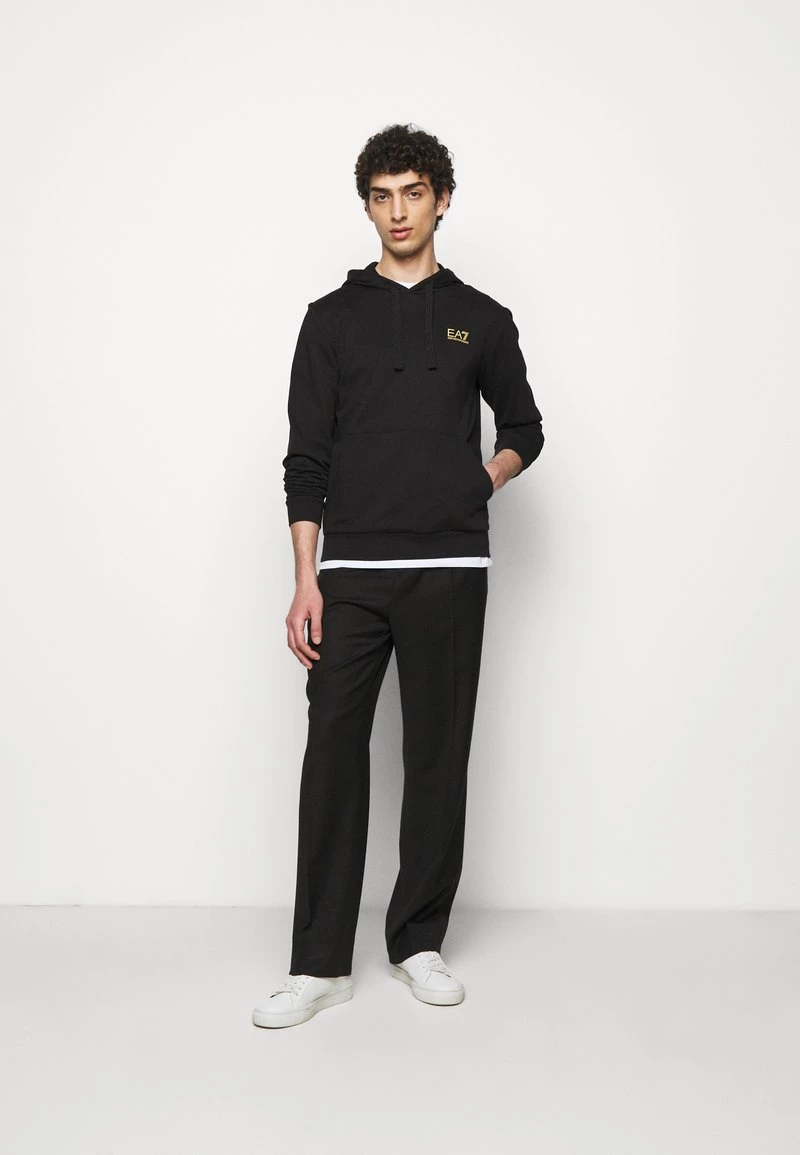 EA7 Emporio Armani Homme Sweat à Capuche Black/gold 2 EA7 Emporio Armani Homme Sweat à Capuche Black/gold – Image 2
