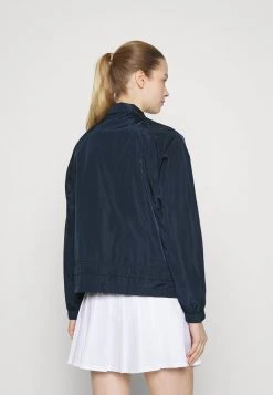 EA7 Emporio Armani Femme TENNIS CLUB JACKET Veste Coupe Vent Blu Navy -EA7 Emporio Armani Soldes Magasin ac2c522ce4d5413bb49e04005c41ca05