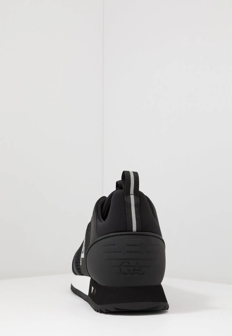 EA7 Emporio Armani Baskets Basses Black/white Homme 4 EA7 Emporio Armani Baskets Basses Black/white Homme – Image 4