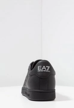 EA7 Emporio Armani UNISEX Baskets Basses Triple Black -EA7 Emporio Armani Soldes Magasin ae762f80186b461cae021131a62c664a