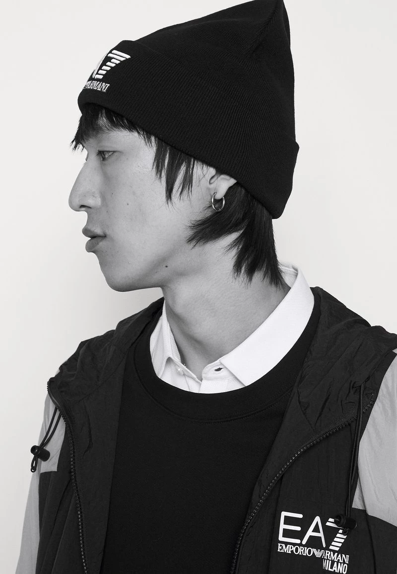 EA7 Emporio Armani UNISEX Bonnet Black 3 EA7 Emporio Armani UNISEX Bonnet Black – Image 3