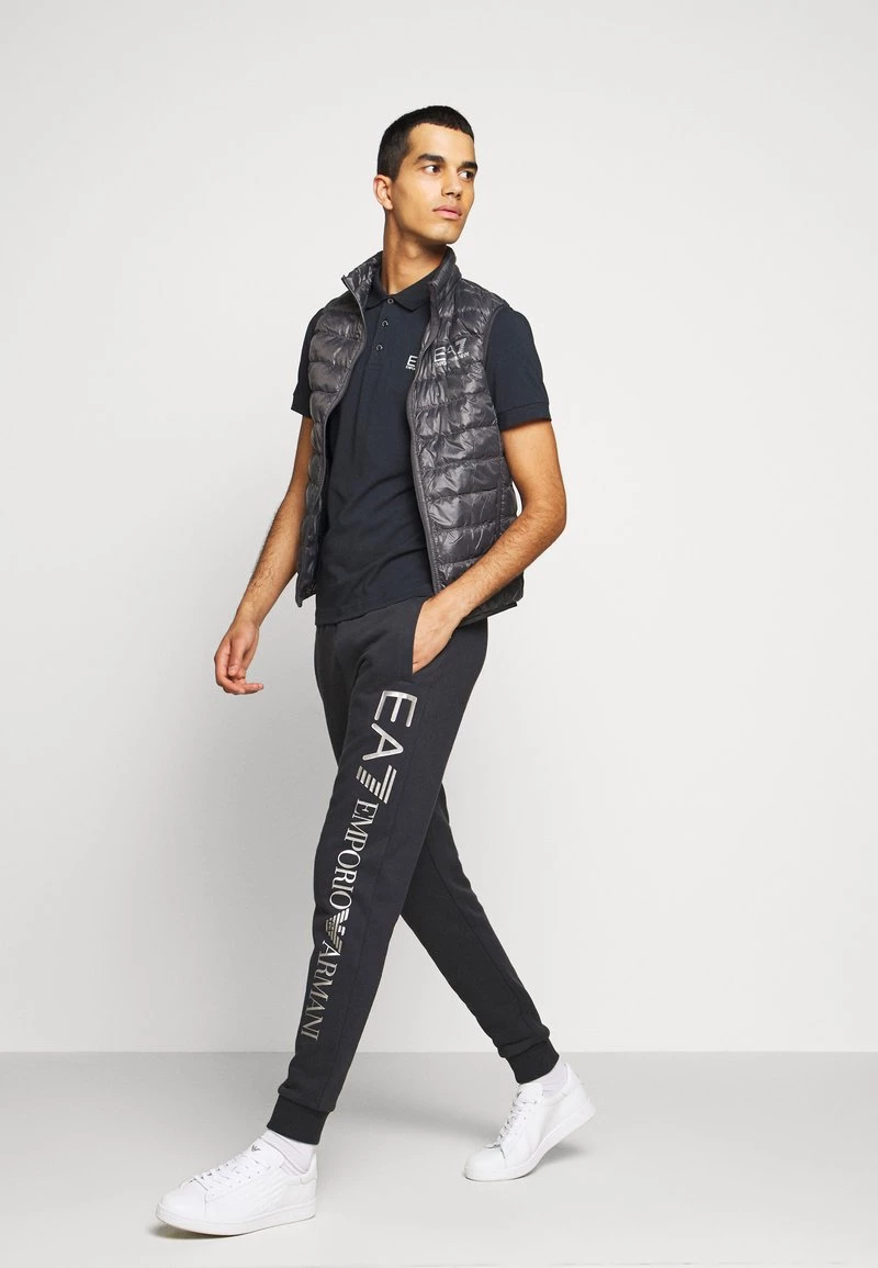 EA7 Emporio Armani Polo Night Blue Homme 2 EA7 Emporio Armani Polo Night Blue Homme – Image 2