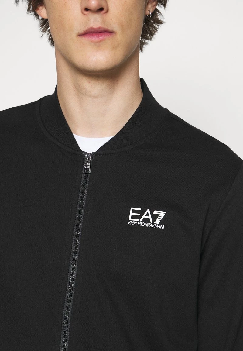 EA7 Emporio Armani Homme Sweat à Capuche Zippé Black 7 EA7 Emporio Armani Homme Sweat à Capuche Zippé Black – Image 7