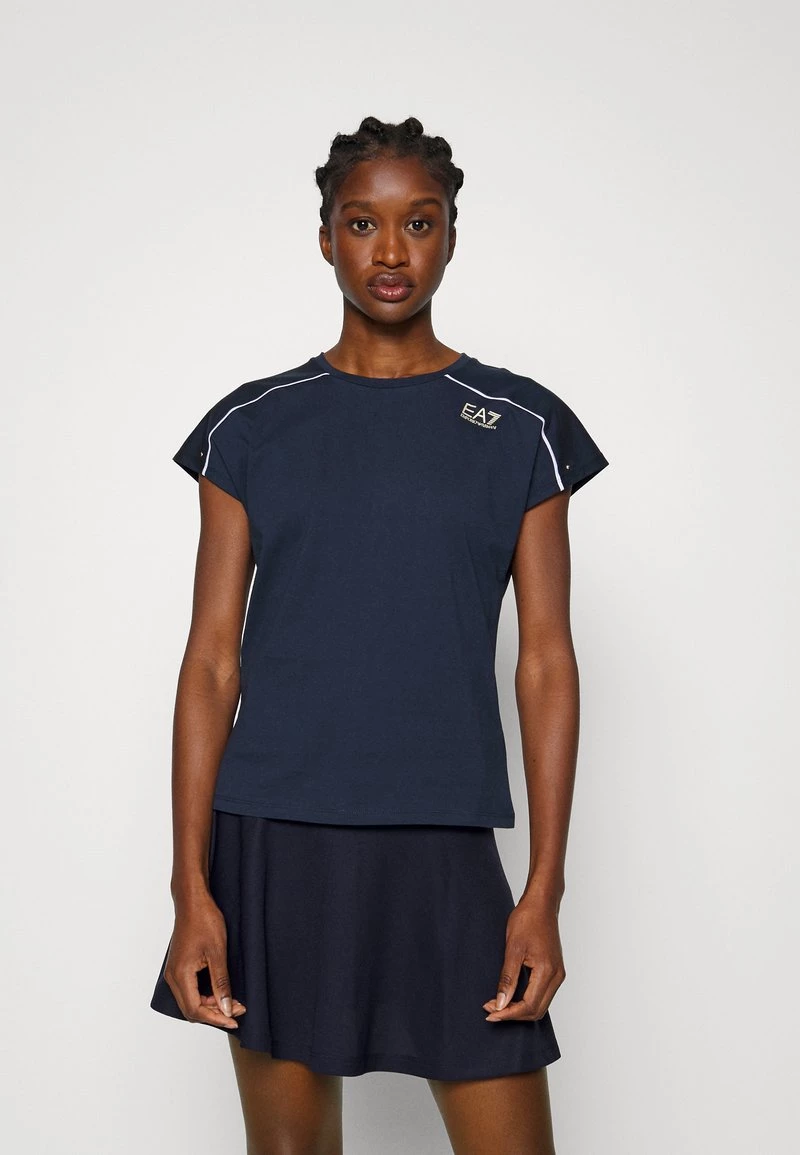 EA7 Emporio Armani Femme TENNIS CLUB TEE T Shirt De Sport Blu Navy 1 EA7 Emporio Armani Femme TENNIS CLUB TEE T Shirt De Sport Blu Navy