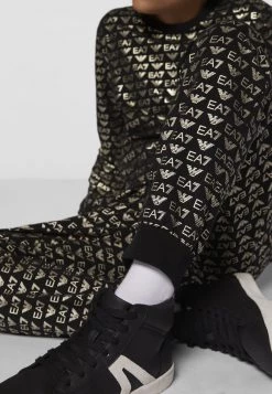 EA7 Emporio Armani PANTS MONOGRAM TAPE UNISEX Pantalon De Survêtement Black Gold -EA7 Emporio Armani Soldes Magasin c98c505a4b2d4ef8b0a954fc28ac4f6f