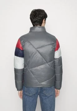 EA7 Emporio Armani Homme Veste D'hiver Red/grey -EA7 Emporio Armani Soldes Magasin ca3427bca01a40ddb20fe906569f4411