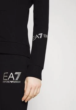 EA7 Emporio Armani Femme Sweat à Capuche Zippé Black/gold 11 EA7 Emporio Armani Femme Sweat à Capuche Zippé Black/gold -EA7 Emporio Armani Soldes Magasin ce0fc17ac5bf4548807f04f17866babf