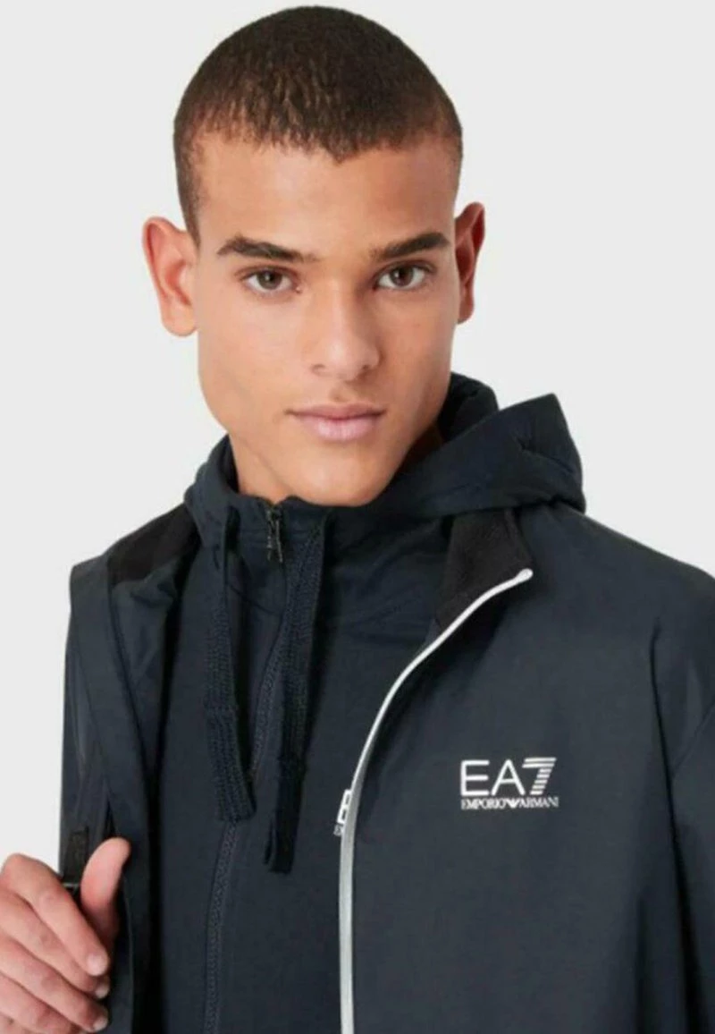EA7 Emporio Armani Veste De Survêtement Blue Homme 3 EA7 Emporio Armani Veste De Survêtement Blue Homme – Image 3