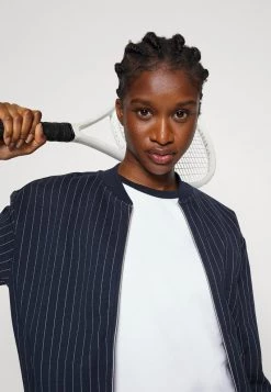 EA7 Emporio Armani Femme TENNIS CLUB Veste De Survêtement Bicolore 9 EA7 Emporio Armani Femme TENNIS CLUB Veste De Survêtement Bicolore -EA7 Emporio Armani Soldes Magasin d27fd66a2591428b91aef2c843774845