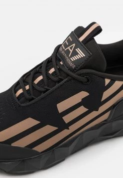 EA7 Emporio Armani UNISEX Baskets Basses Black/bronze -EA7 Emporio Armani Soldes Magasin daf30a3bdf35442584e441769fb0d417
