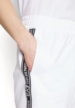 EA7 Emporio Armani Homme BERMUDA Short White -EA7 Emporio Armani Soldes Magasin e489c4fbc2a846e4b230ee38e1339e96