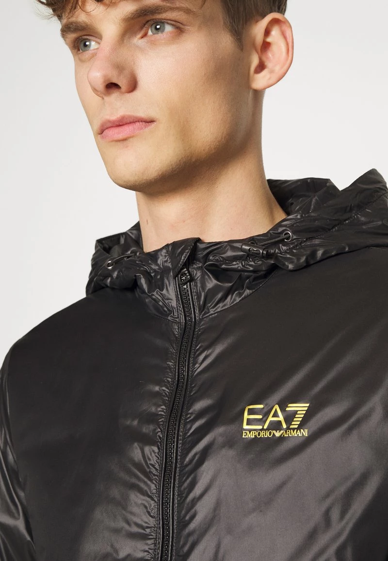 EA7 Emporio Armani Homme JACKET Veste Mi Saison Black 6 EA7 Emporio Armani Homme JACKET Veste Mi Saison Black – Image 6
