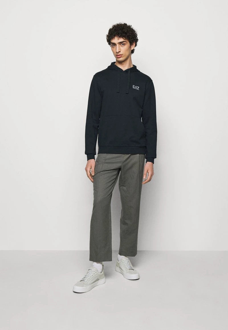 EA7 Emporio Armani Sweat à Capuche Dark Blue/silver Homme 2 EA7 Emporio Armani Sweat à Capuche Dark Blue/silver Homme – Image 2