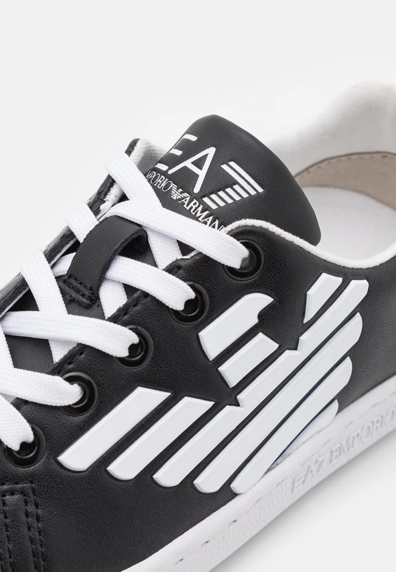 EA7 Emporio Armani Enfant Baskets Basses Black 6 EA7 Emporio Armani Enfant Baskets Basses Black – Image 6