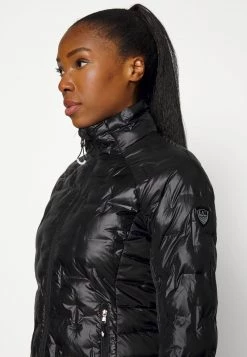 EA7 Emporio Armani Femme Veste De Ski Black 9 EA7 Emporio Armani Femme Veste De Ski Black -EA7 Emporio Armani Soldes Magasin f767cdbb974c4ed49650af8d6b1387fa