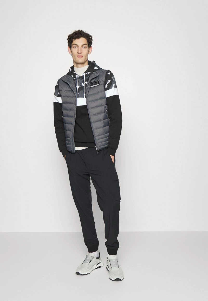 EA7 Emporio Armani Homme Veste Sans Manches Dark Grey/silver 2 EA7 Emporio Armani Homme Veste Sans Manches Dark Grey/silver – Image 2