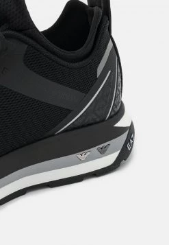 EA7 Emporio Armani UNISEX Baskets Basses Black -EA7 Emporio Armani Soldes Magasin fc9ce60a678044899456c7fd34335afb