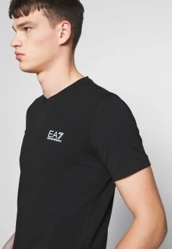 EA7 Emporio Armani Homme V NECK T Shirt Imprimé Black 9 EA7 Emporio Armani Homme V NECK T Shirt Imprimé Black -EA7 Emporio Armani Soldes Magasin fd4cade200214e59a2745a8b689806a3