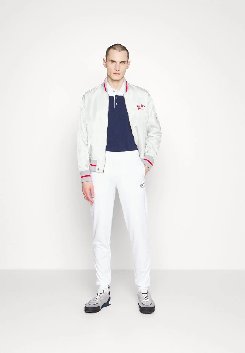 EA7 Emporio Armani TROUSER Pantalon De Survêtement White Homme 2 EA7 Emporio Armani TROUSER Pantalon De Survêtement White Homme – Image 2