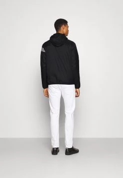 EA7 Emporio Armani Veste Légère Black/white Homme 8 EA7 Emporio Armani Veste Légère Black/white Homme -EA7 Emporio Armani Soldes Magasin 2248e0065d2840a3a986d0b63bbfc143