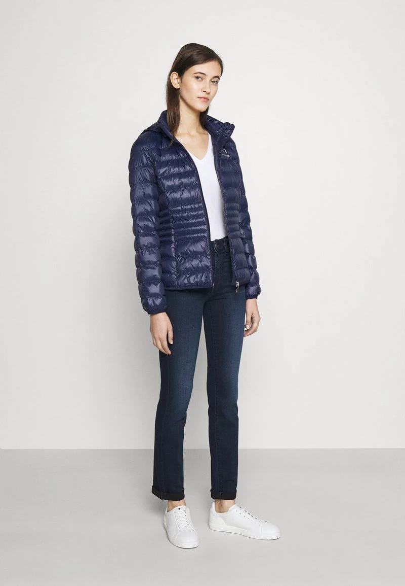 EA7 Emporio Armani Veste D'hiver Navy Blue Femme 2 EA7 Emporio Armani Veste D'hiver Navy Blue Femme – Image 2