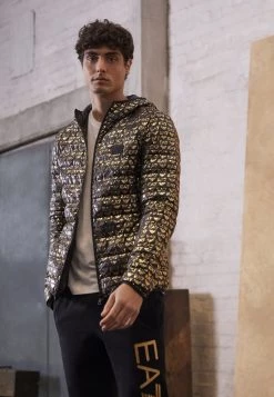 EA7 Emporio Armani JACKET HO ALLOVER LOGO Doudoune Black/gold Homme