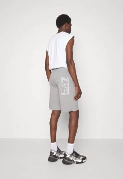 EA7 Emporio Armani BERMUDA Pantalon De Survêtement Grey Homme 9 EA7 Emporio Armani BERMUDA Pantalon De Survêtement Grey Homme -EA7 Emporio Armani Soldes Magasin 43dad6437a644f0aa5cf6ff71600ec44