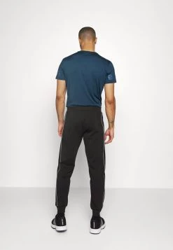 EA7 Emporio Armani TENNIS CLUB PANTS Pantalon De Survêtement Nero Homme 7 EA7 Emporio Armani TENNIS CLUB PANTS Pantalon De Survêtement Nero Homme -EA7 Emporio Armani Soldes Magasin 46c52a7555c847e591b7dcd07b6fa549