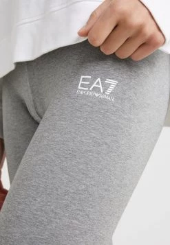 EA7 Emporio Armani Legging Grey/white Femme 11 EA7 Emporio Armani Legging Grey/white Femme -EA7 Emporio Armani Soldes Magasin 574cb231f85e4d8a8910a5ef2edd36ab