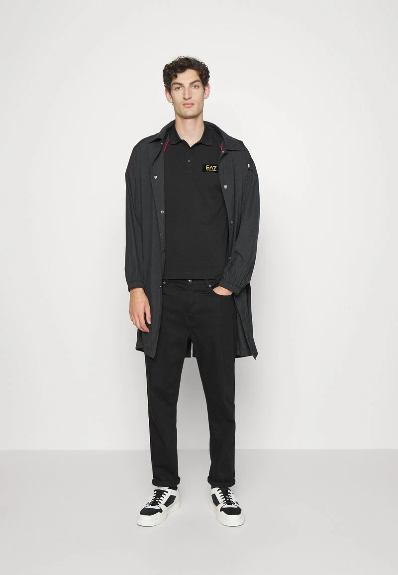 EA7 Emporio Armani Polo Black Homme 2 EA7 Emporio Armani Polo Black Homme – Image 2