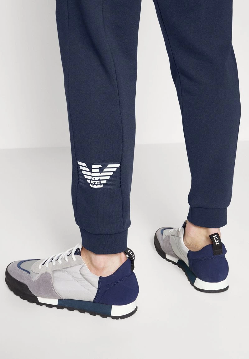 EA7 Emporio Armani Homme TROUSER Pantalon De Survêtement Dark Blue 5 EA7 Emporio Armani Homme TROUSER Pantalon De Survêtement Dark Blue – Image 5