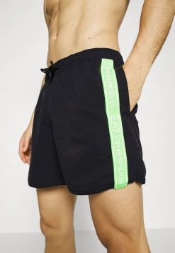 EA7 Emporio Armani SEA WORLD MENS Short De Bain Nero Homme 9 EA7 Emporio Armani SEA WORLD MENS Short De Bain Nero Homme -EA7 Emporio Armani Soldes Magasin 8a06e944607e47baa019727756e89cd6