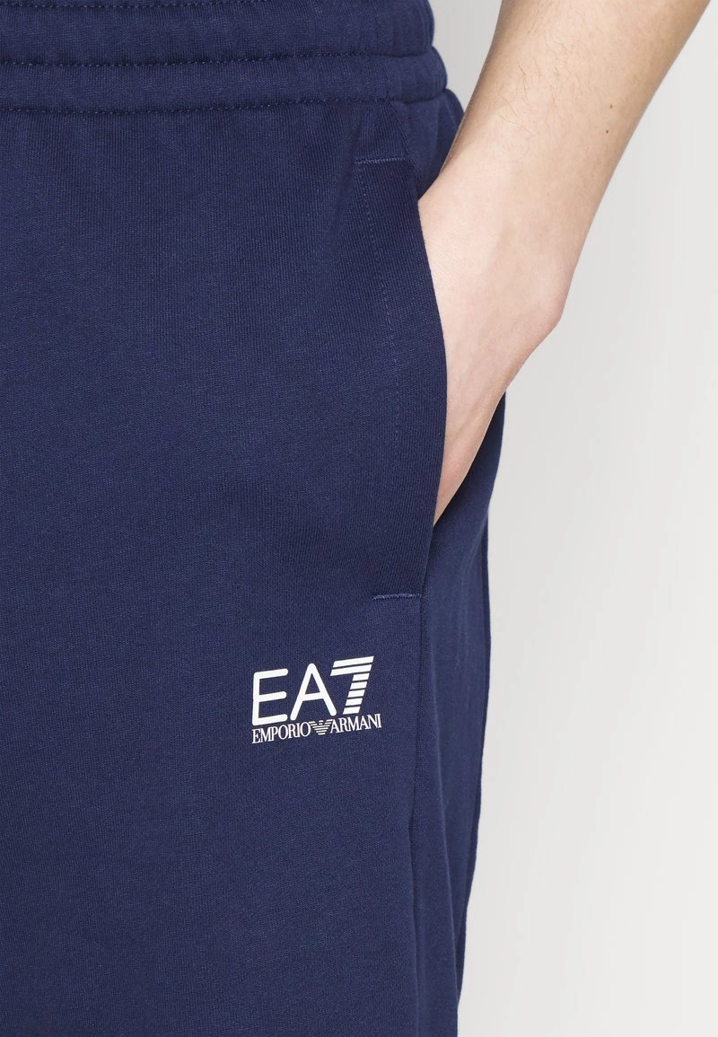 EA7 Emporio Armani BERMUDA Short Dark Blue Homme 5 EA7 Emporio Armani BERMUDA Short Dark Blue Homme – Image 5