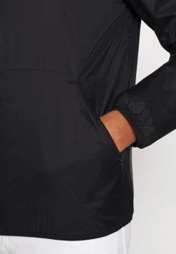 EA7 Emporio Armani Veste Légère Black/white Homme 9 EA7 Emporio Armani Veste Légère Black/white Homme -EA7 Emporio Armani Soldes Magasin 9b6c2ca804da4ec5aad05557c52a2b02