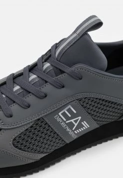 EA7 Emporio Armani Baskets Basses Iron Gate/black/silver Homme -EA7 Emporio Armani Soldes Magasin 9daeeb86fccd4f99b02f826673d4cd57