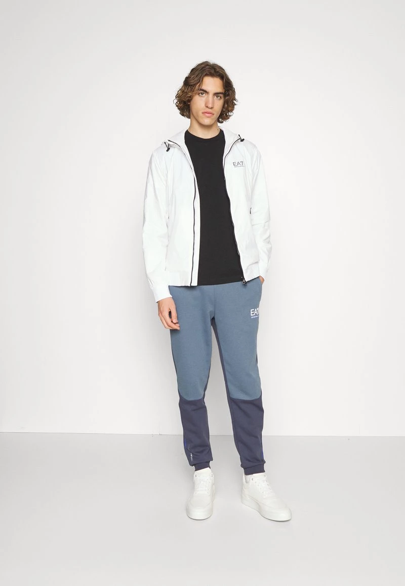 EA7 Emporio Armani JACKET Veste Mi Saison White Homme 2 EA7 Emporio Armani JACKET Veste Mi Saison White Homme – Image 2