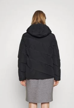 EA7 Emporio Armani Veste D'hiver Black Femme -EA7 Emporio Armani Soldes Magasin b929696ef00a474a8282b6282463ca02