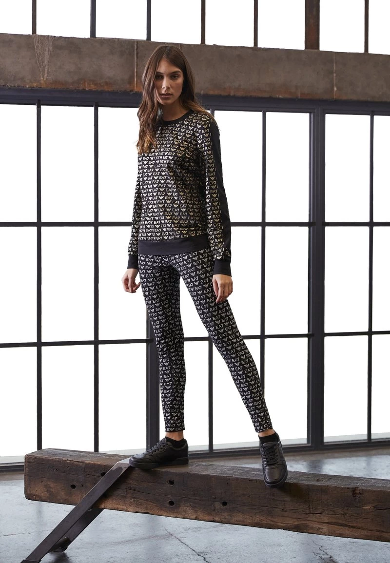 EA7 Emporio Armani ALLOVER LOGO Legging Fancy Black/white Femme 1 EA7 Emporio Armani ALLOVER LOGO Legging Fancy Black/white Femme