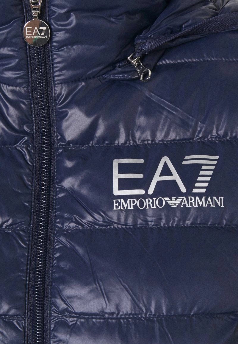EA7 Emporio Armani Veste D'hiver Navy Blue Femme 10 EA7 Emporio Armani Veste D'hiver Navy Blue Femme – Image 10