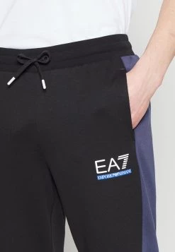 EA7 Emporio Armani TRACKSUIT Survêtement Black Homme 15 EA7 Emporio Armani TRACKSUIT Survêtement Black Homme -EA7 Emporio Armani Soldes Magasin dcbaf2d5f48f48a7b705315e22662540