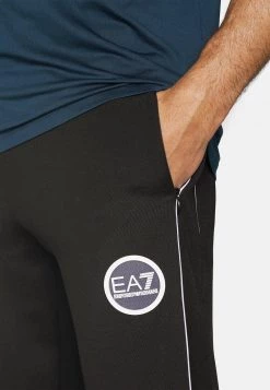 EA7 Emporio Armani TENNIS CLUB PANTS Pantalon De Survêtement Nero Homme 9 EA7 Emporio Armani TENNIS CLUB PANTS Pantalon De Survêtement Nero Homme -EA7 Emporio Armani Soldes Magasin e7cdd5df76a64f0b85d9c651c2ae2720